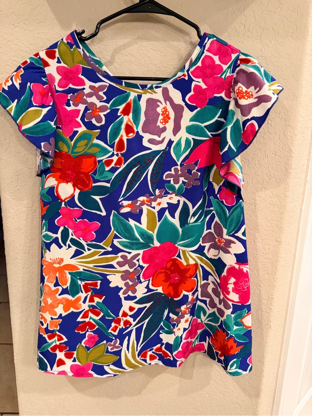 SHEIN Vibrant Blue Multicolor Floral Flutter Sleeve Top